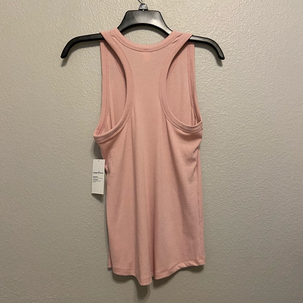 Old Navy active tank - Picture 3 of 3